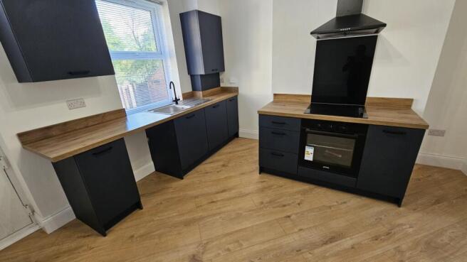 2 bed House to rent Image 8