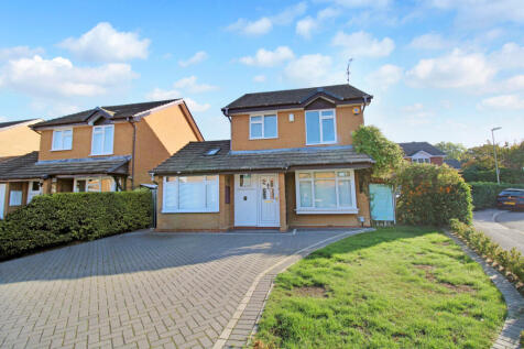 Griffon Close, Farnborough, GU14