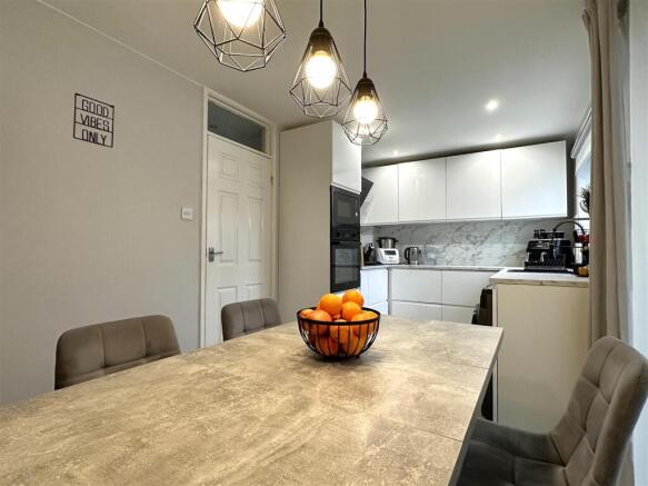 Open-Plan Dining Kitchen 880