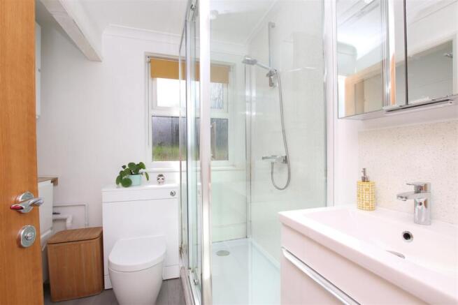 Shower Room.JPG