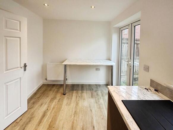 a26fd251-8 20king...