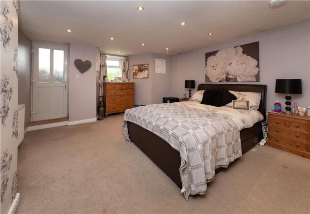 Bedroom (Lower Gf)