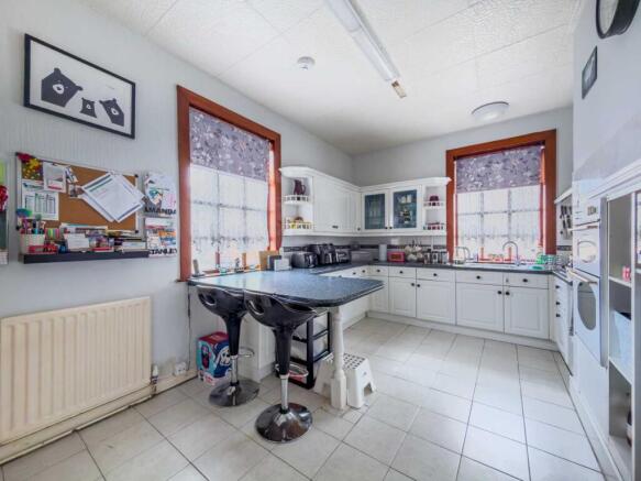 3 bed Detached for sale Image 4