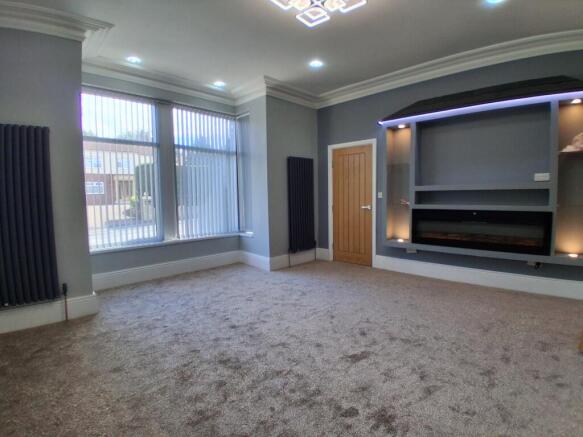 5 bed Terraced for sale Image 4