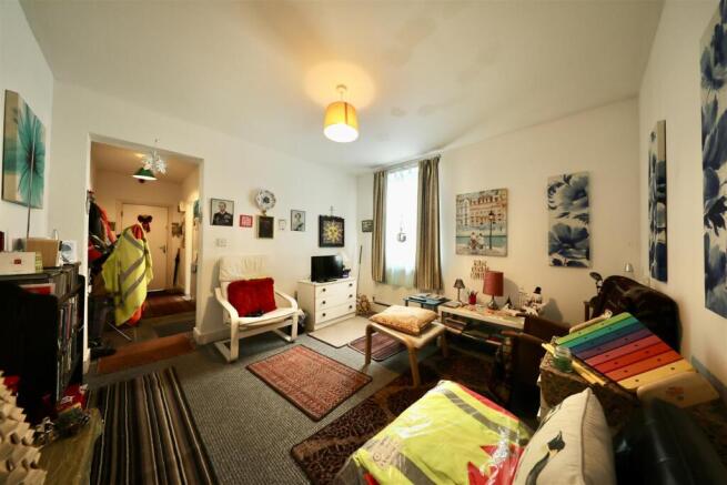 8 bed Block of Apartments for sale Image 4