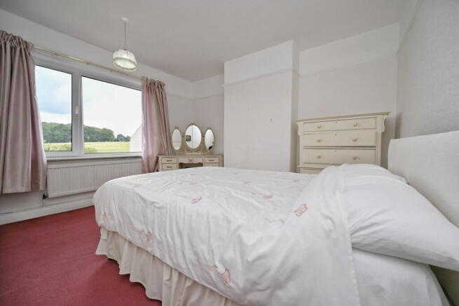 3 bed Semi-Detached for sale Image 8