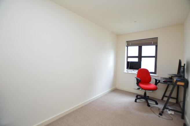 2 bed Apartment to rent Image 8