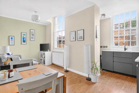 St George`s Drive, London, SW1V