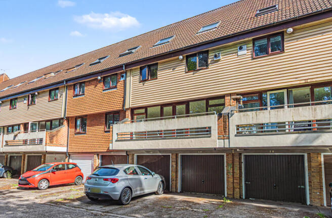 Flat 14, Atholl Court & Garden, Kingsway Gardens, Andover, SP10 4BB