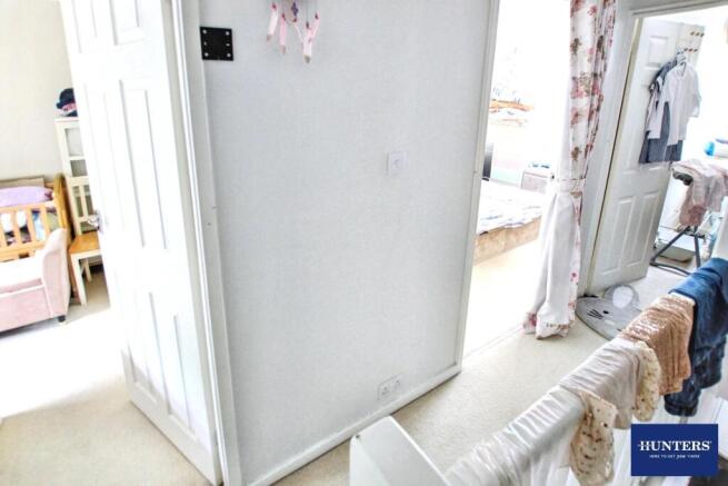 3 bed Semi-Detached to rent Image 9