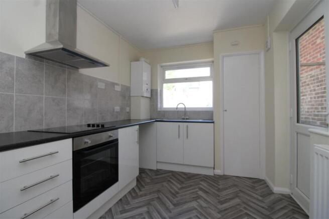 Kitchen 1.JPG