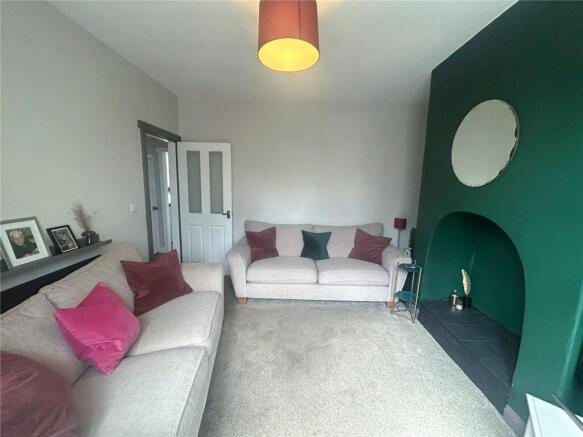 3 bed Semi-Detached for sale Image 8