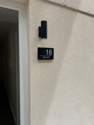 1 bed Apartment to rent Image 8