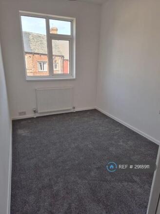 3 bed Terraced to rent Image 12