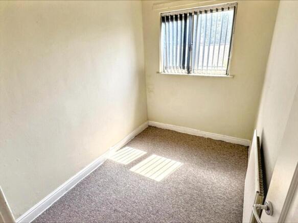 3 bed Terraced for sale Image 10