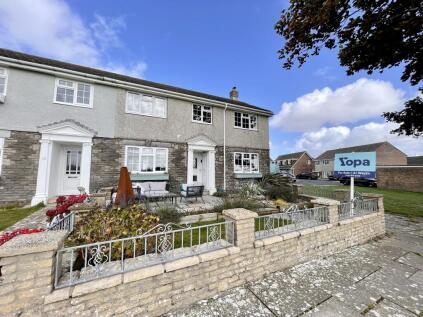 Daniel Hopkin Close, Llantwit Major, CF61