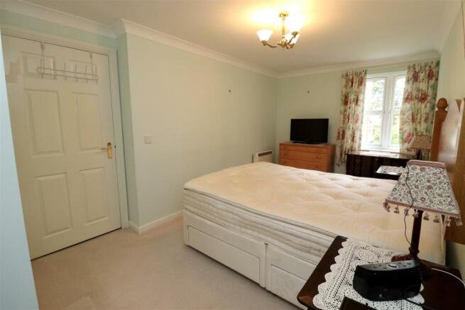 1 bed Apartment for sale Image 6