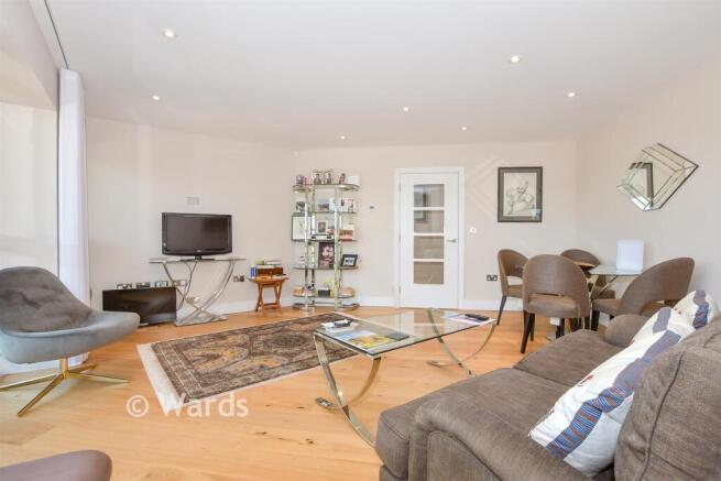 Alexander Grove, Kings Hill, Kent photo 4
