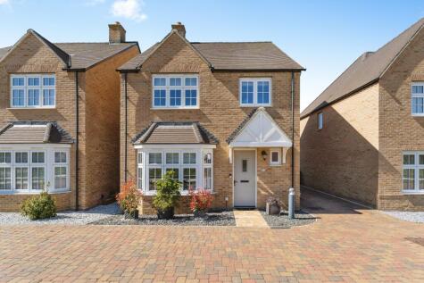 Tiptoff Close, Huntingdon, PE28