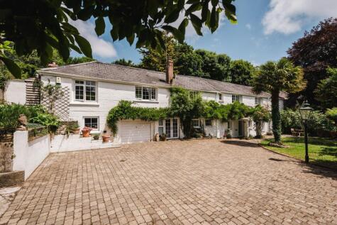Falmouth, TR11 4JX