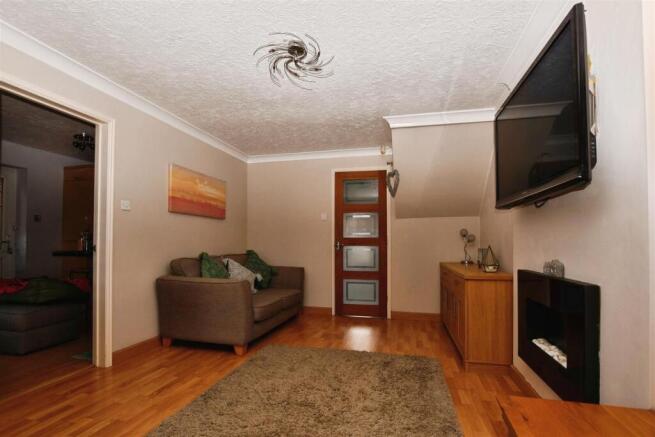 3 bed Detached for sale Image 6