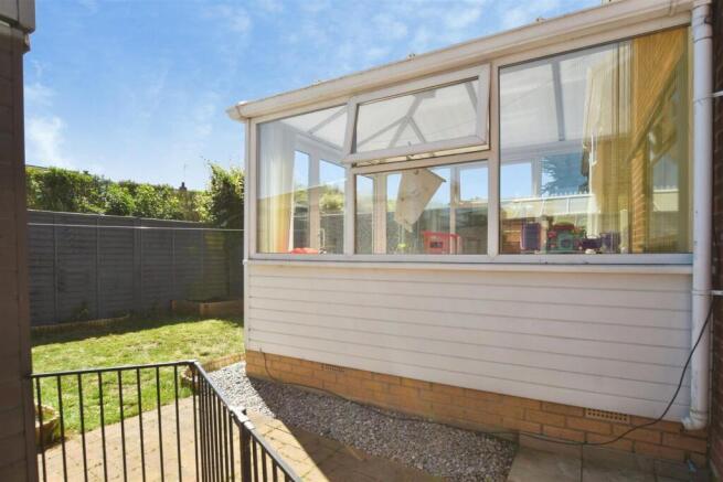 3 bed Semi-Detached for sale Image 8