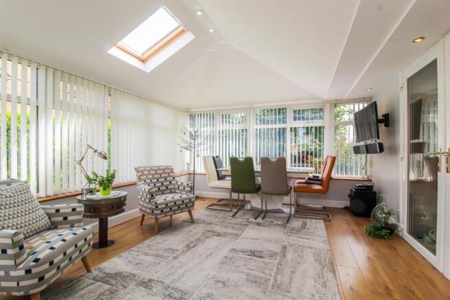3 bed Detached Bungalow for sale Image 4