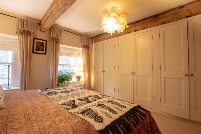 3 bed Terraced for sale Image 10