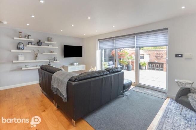 4 bed House for sale Image 11