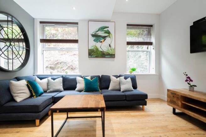 6 bed Flat to rent Image 5