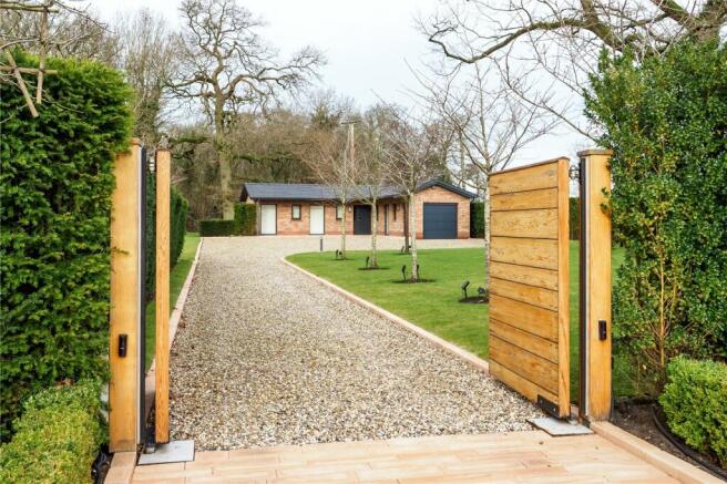 Entrance/Cottage