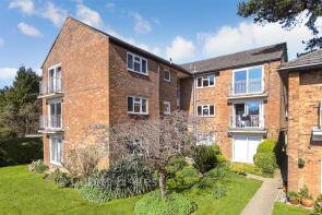 Flat 6, Birch House, Newlands Crescent, East Grinstead RH19 1LL