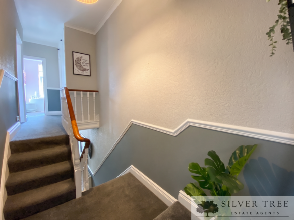 3 bed Terraced for sale Image 11