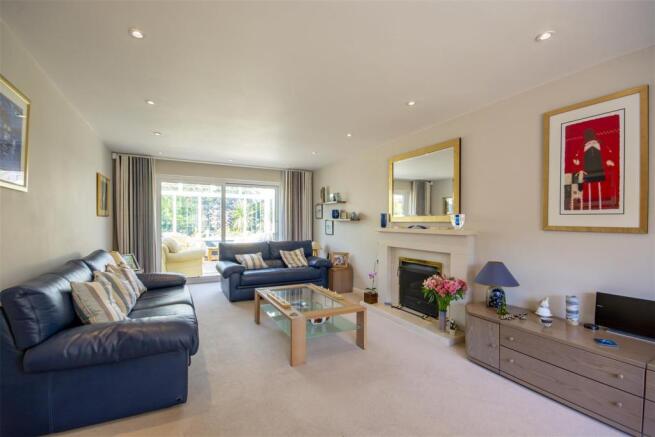 Lounge/Sitting Room