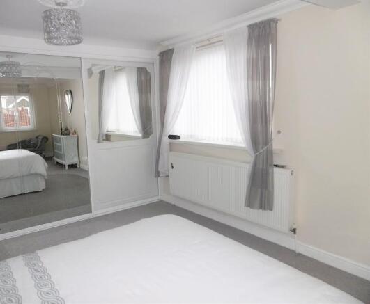 Master Bedroom (en suite)