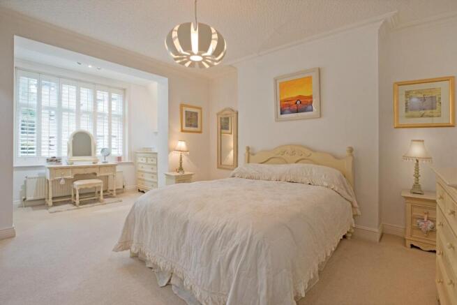 4 bed Maisonette for sale Image 5