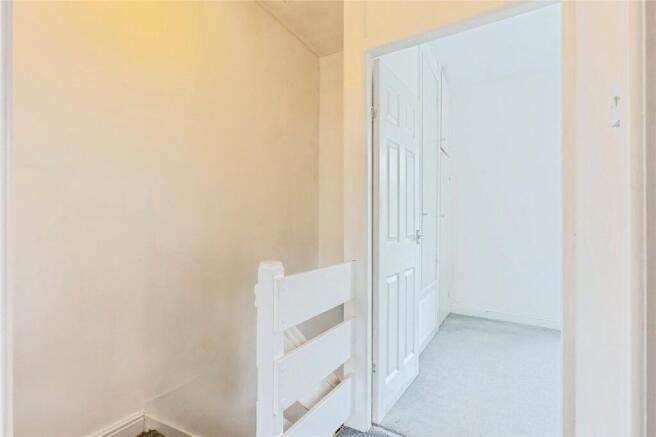 2 bed Terraced for sale Image 8