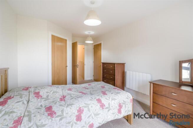2 bed Apartment for sale Image 6