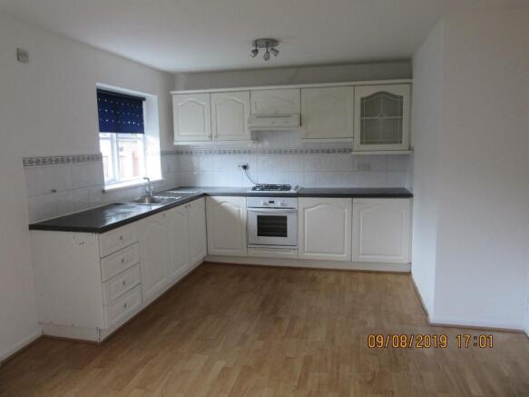 Dining/kitchen