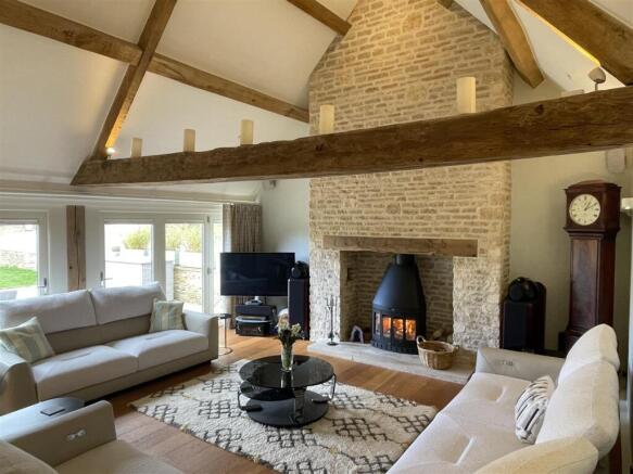 Sitting Room.JPG