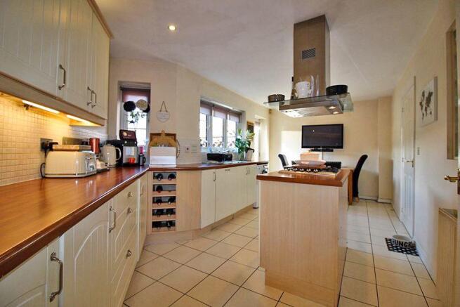 KITCHEN/DINER