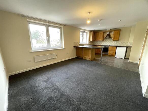 Lounge Kitchen
