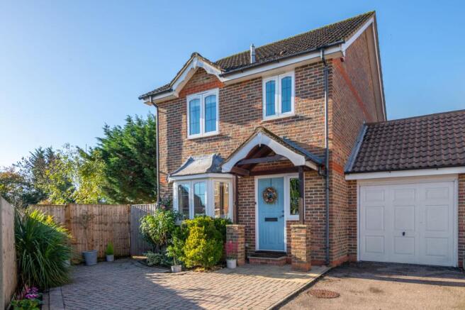 3-bed detached on Albury Road, Merstham, RH1, £550,000