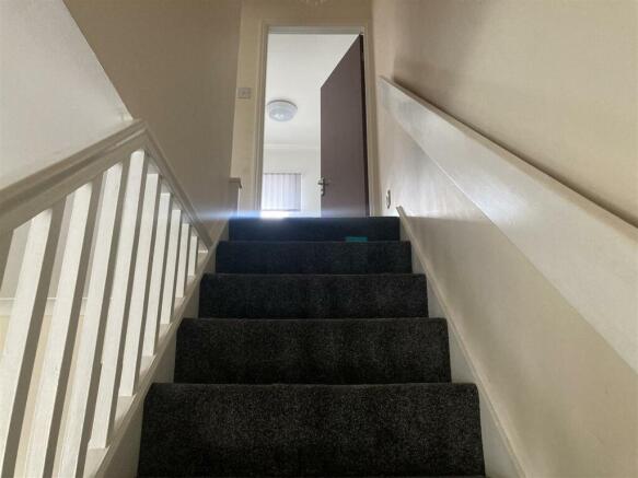 3 Butlin Close (7).JPG