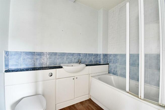 Bathroom.jpg