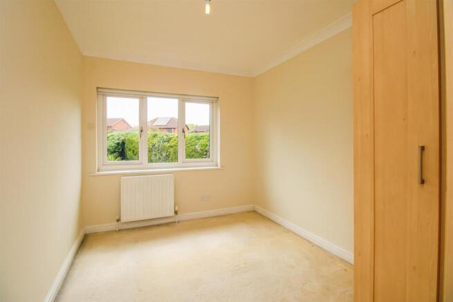 4 bed Detached for sale Image 11