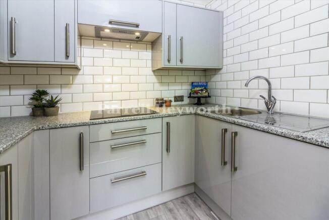 Kitchen image 3