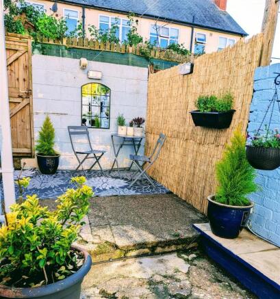 5 bed Terraced for sale Image 8