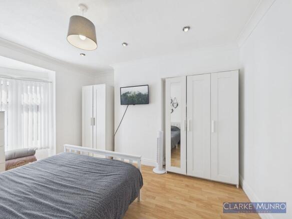 3 bed Terraced for sale Image 8