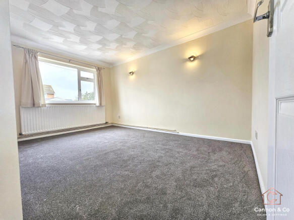 Bedroom 2/Office
